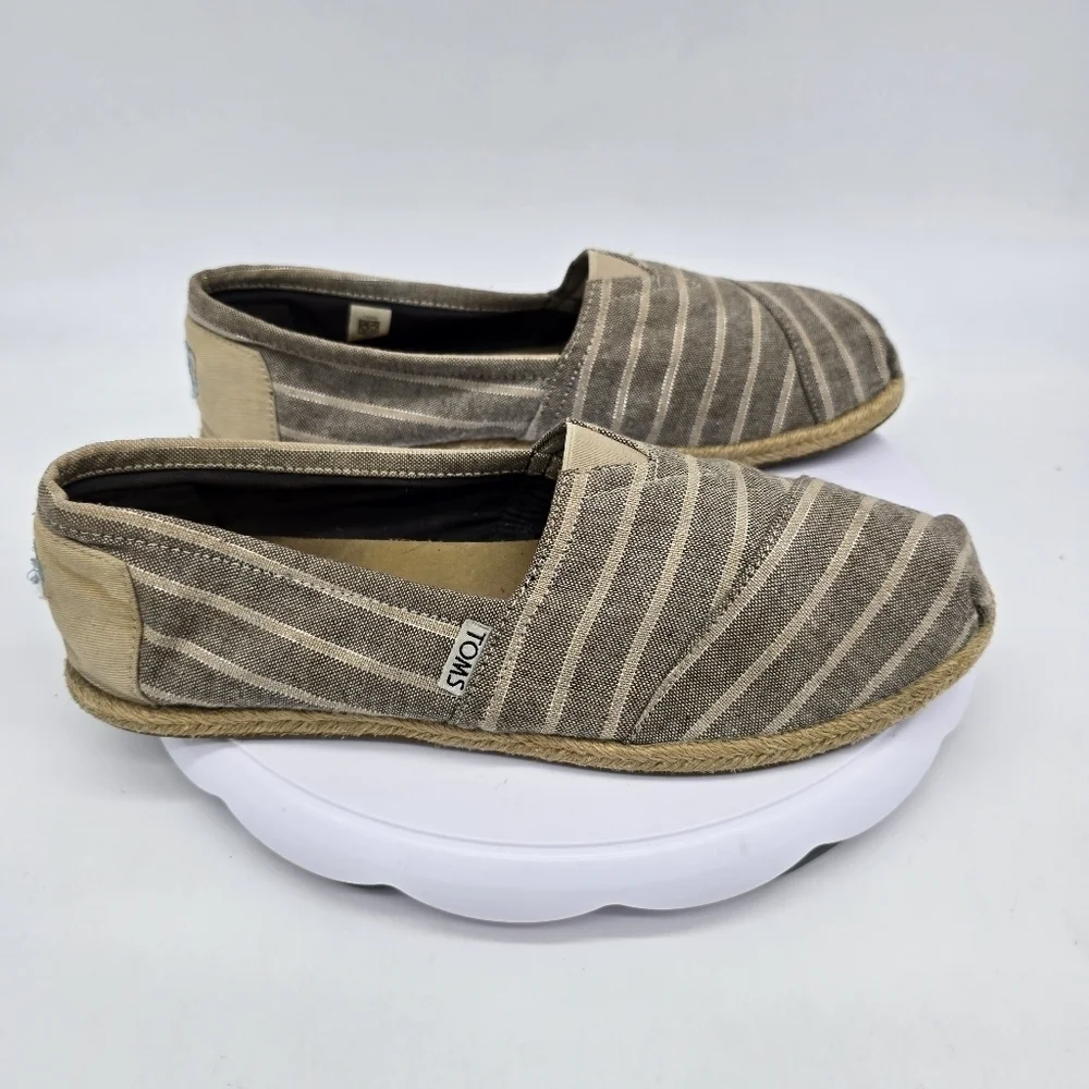 Toms Shoes Women's 10 Gray Striped Canvas Espadrille Flat Casual